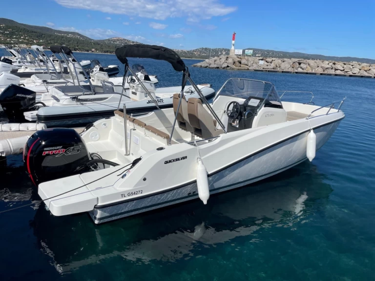 Wynajem łodzi Cavalaire-sur-Mer tanio Quicksilver 675 Activ Open