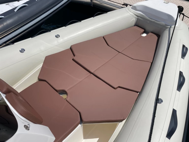 Wynajem łodzi Cavalaire-sur-Mer tanio Coaster 580