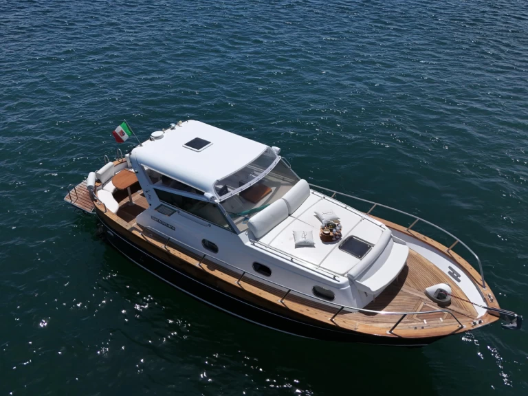 Wynajem Motorówka w Sorrento - Apreamare Apreamare 11