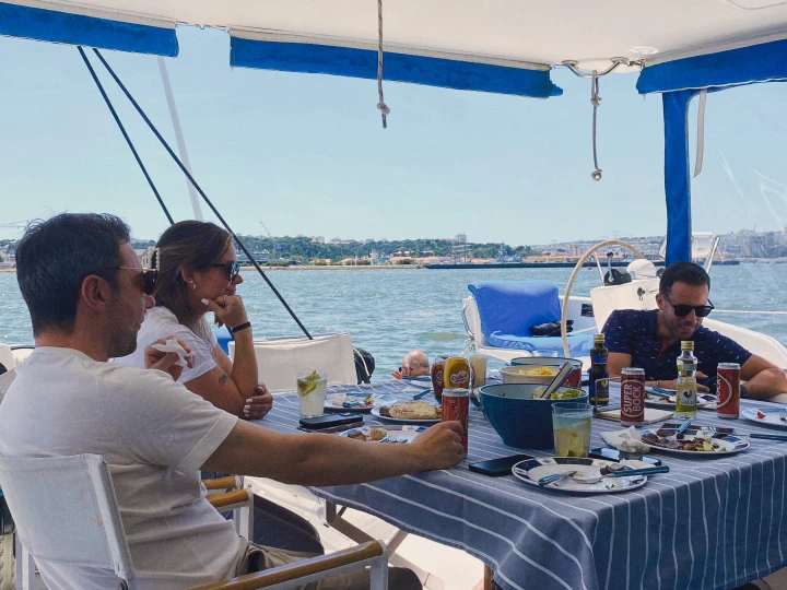 Catana Catana 50 między profesjonalistami a osobami prywatnymi w Alcântara