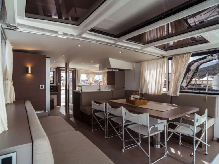 Wynajmij Katamaran z lub bez skippera Bali w Olbia