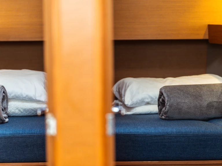 Wynajmij Jeanneau Sun Odyssey 490 w Olbia