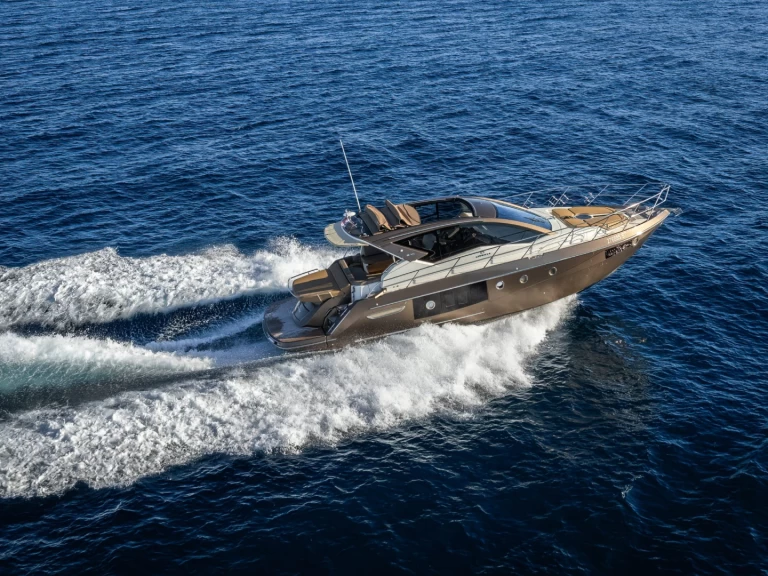 Wynajem łodzi Cranchi M 44 Hard Top w Split na SamBoat 