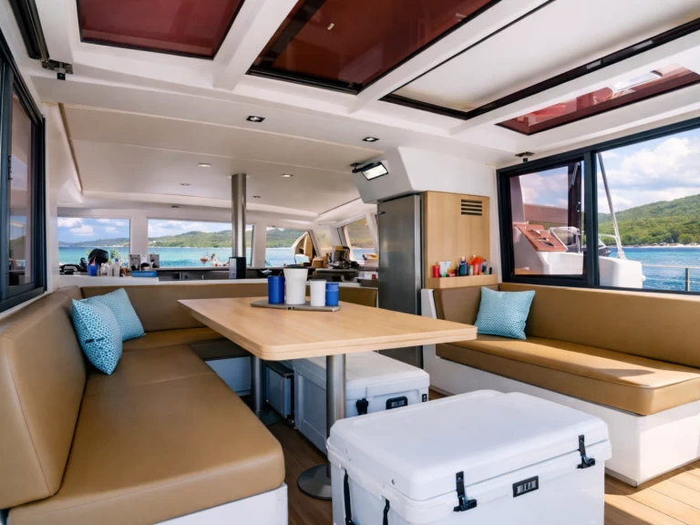 Bali Manta Ray 41 FT między profesjonalistami a osobami prywatnymi w Flamingo