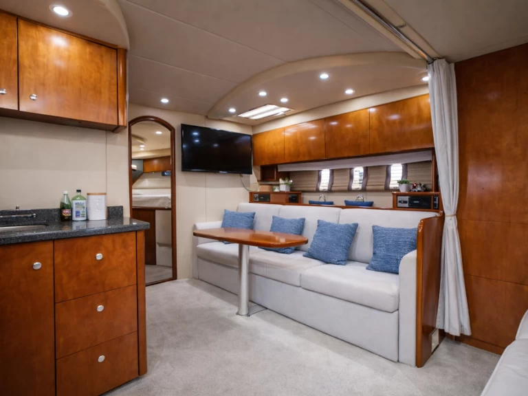 Wynajem Luksusowy jacht w Coco Bay - Cruiser Yachts 400 Express