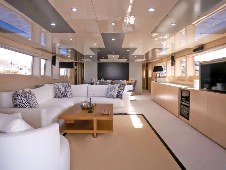 Luksusowy jacht do wynajmu w Salamina w najlepszej cenie