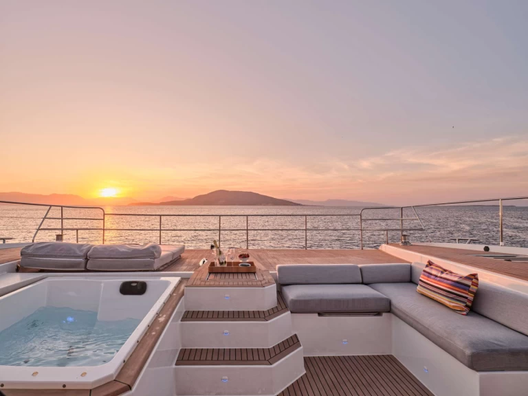 Wynajem Luksusowy jacht Fountaine Pajot z patentem 