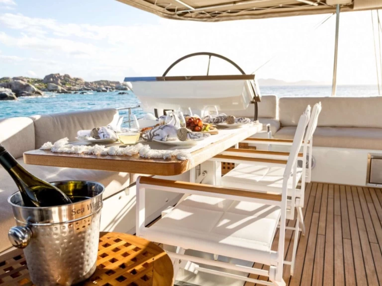 Luksusowy jacht do wynajmu w Nassau w najlepszej cenie