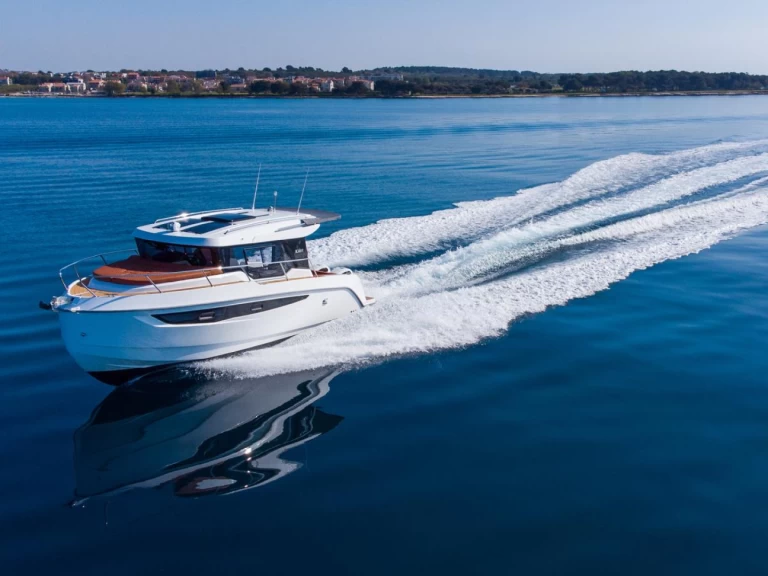 Wynajem Motorówka Kavi Yacht z patentem 