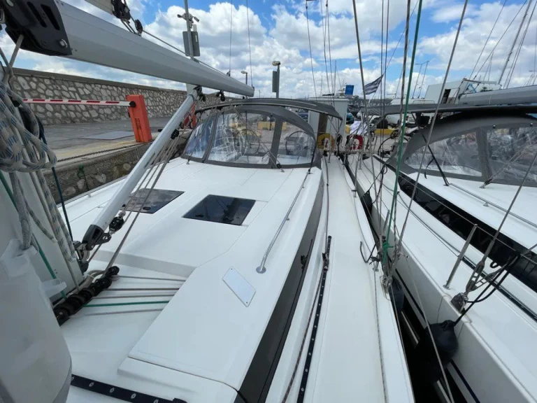 Wynajem w Alimos- Bavaria Bavaria C45 Holiday na SamBoat