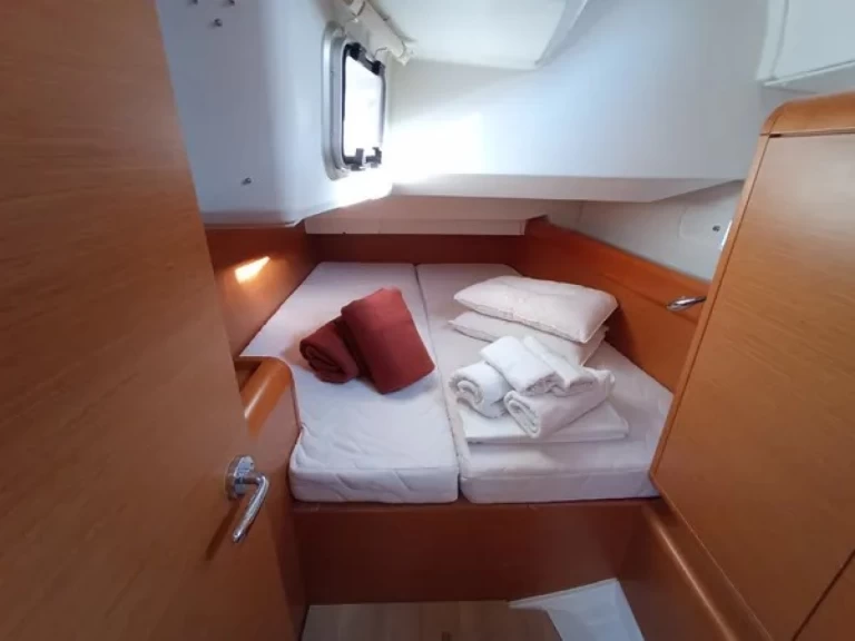 Wynajmij Jeanneau Sun Odyssey 439 w Lefkáda