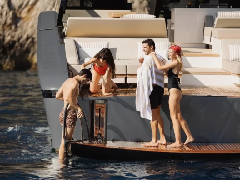 Luksusowy jacht do wynajmu w Salerno w najlepszej cenie