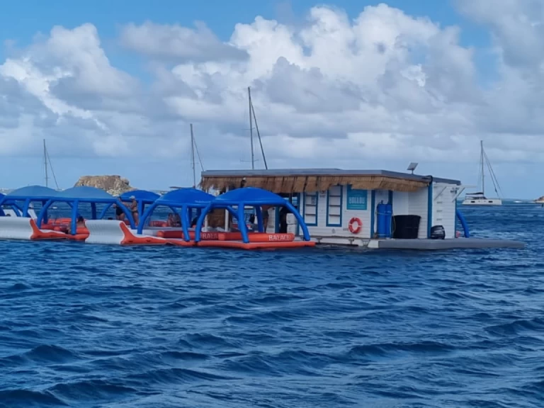 Wynajmij Bénéteau Flyer 650 Open w Marigot