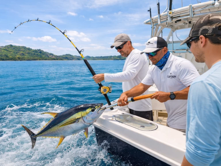 Wynajem łodzi Bahía Culebra tanio Robalo 31 FT
