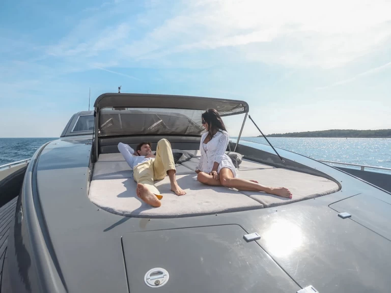 Wynajem łodzi Saint-Tropez tanio A4