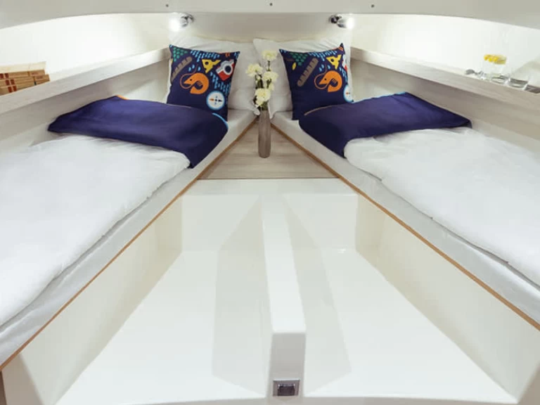 Le Boat Horizon 1 między profesjonalistami a osobami prywatnymi w Portiragnes