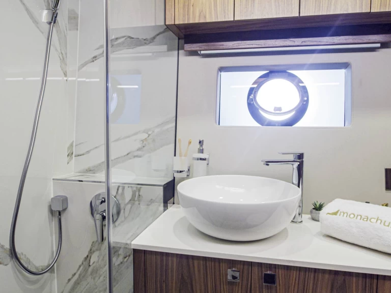 Wynajmij Monachus Monachus 70 Fly w Split