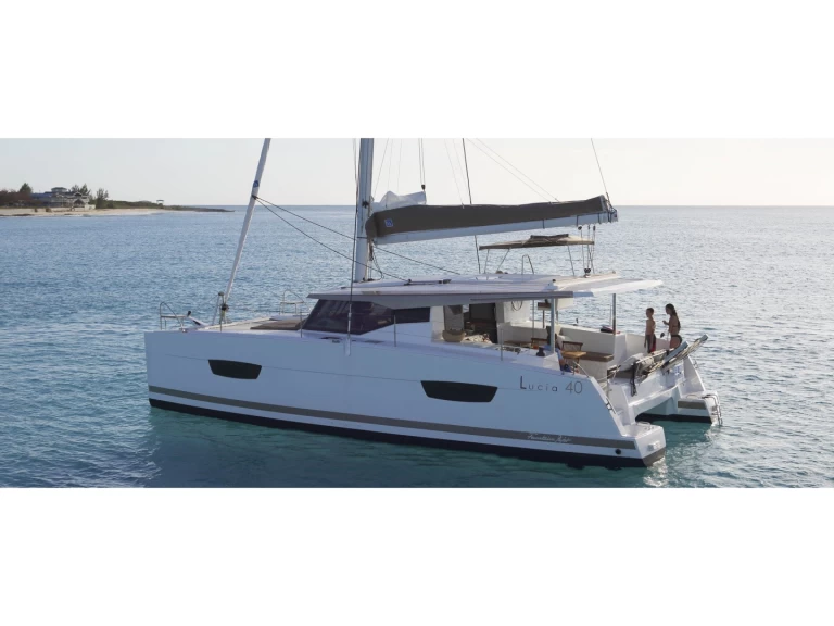 Wynajem Katamaran Fountaine Pajot z patentem 