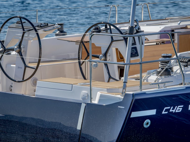 Wynajem Żaglowiec Bavaria z patentem 