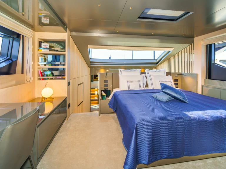 Luksusowy jacht do wynajmu w Donji Seget w najlepszej cenie