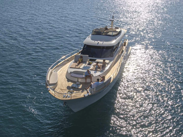 Monachus Monachus 70 Fly między profesjonalistami a osobami prywatnymi w Split