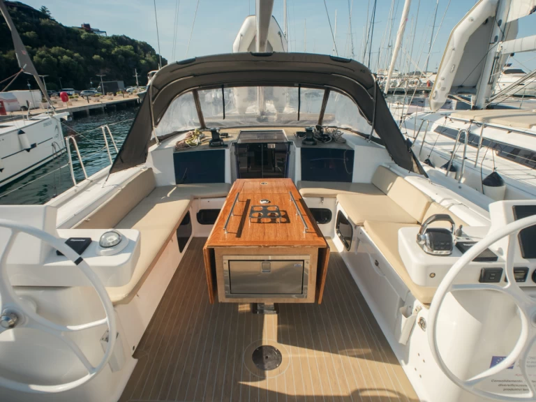 Wynajmij Żaglowiec z lub bez skippera Dufour w Olbia