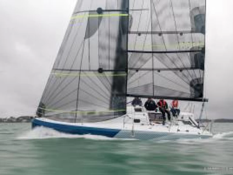 Wynajmij Jeanneau SUN FAST 30 w Lorient