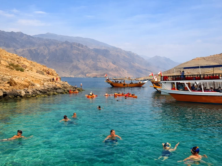 Wynajmij Custom Made custom w Khasab