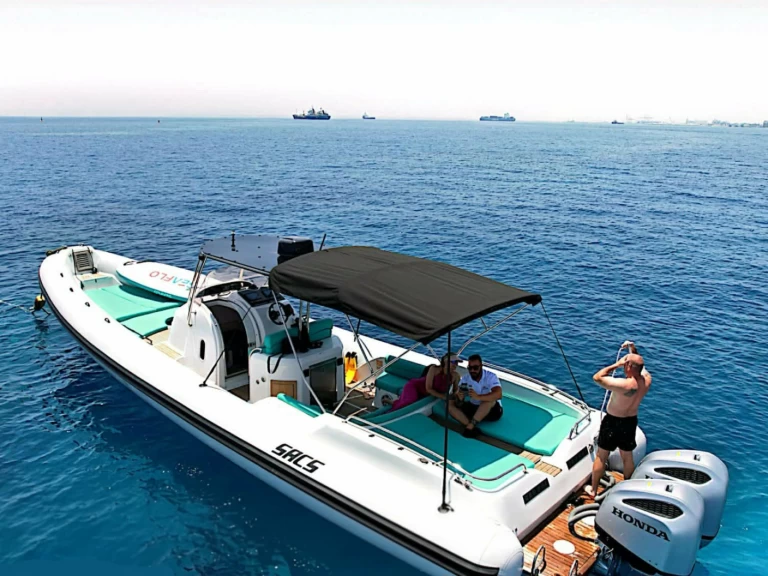 Łódż półsztywna do wynajmu w Limassol Marina w najlepszej cenie