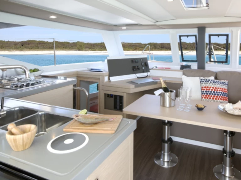 Wynajem łodzi Fountaine Pajot Lucia 40 w Palamos na SamBoat 