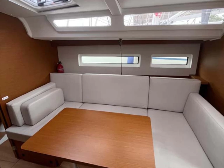 Wynajmij Żaglowiec z lub bez skippera Jeanneau w Castellammare di Stabia