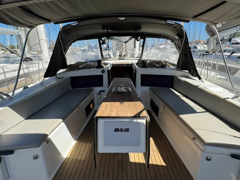 Wynajmij Żaglowiec z lub bez skippera Dufour w Palermo