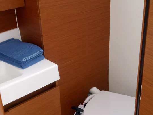 Wynajmij Żaglowiec z lub bez skippera Jeanneau w Palamos