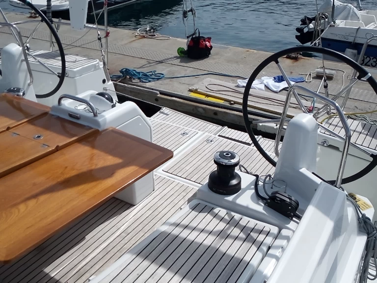 Wynajem łodzi Jeanneau Sun Odyssey 440 w Palamos na SamBoat 