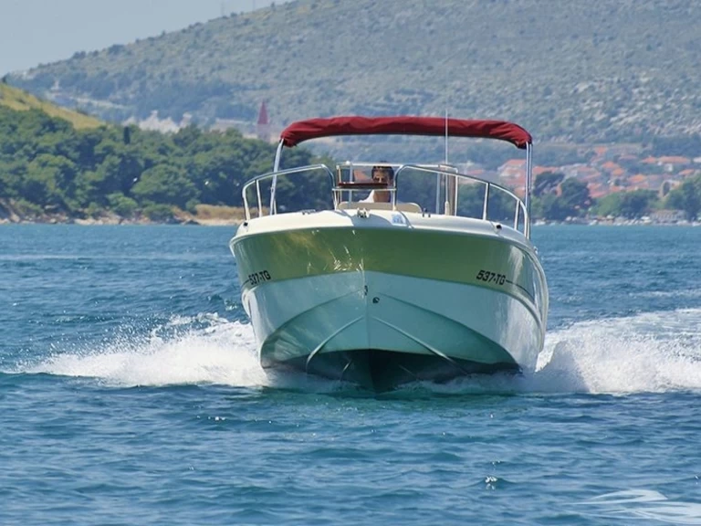 Wynajem Motorówka Mingolla z patentem 