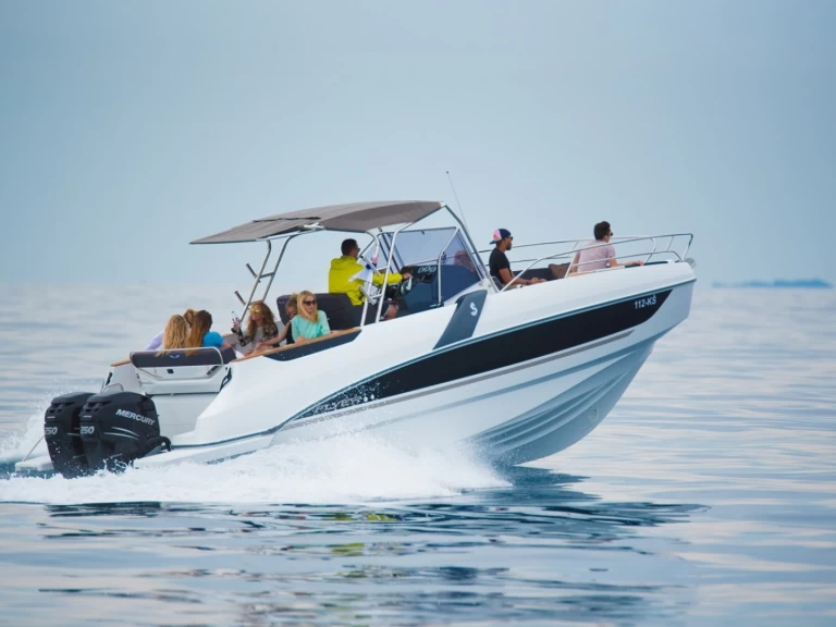 Wynajem łodzi Trogir tanio Flyer 8.8 SPACEdeck