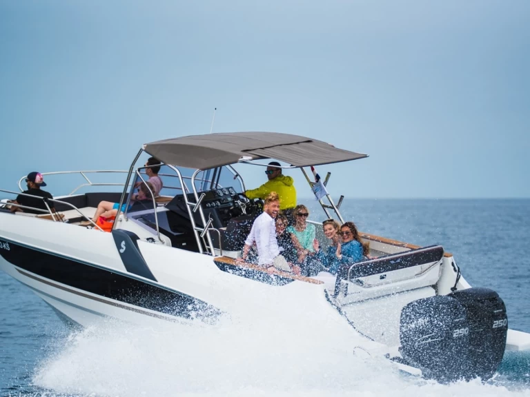 Wynajmij Motorówka z lub bez skippera Bénéteau w Trogir