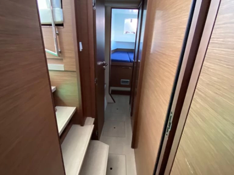 Lagoon Lagoon 40 między profesjonalistami a osobami prywatnymi w Capo d'Orlando