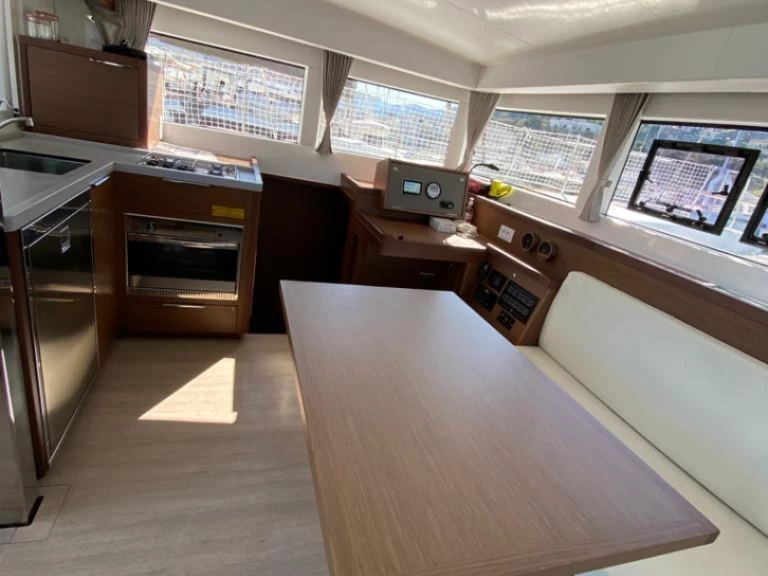 Wynajem Katamaran w Capo d'Orlando - Lagoon Lagoon 40