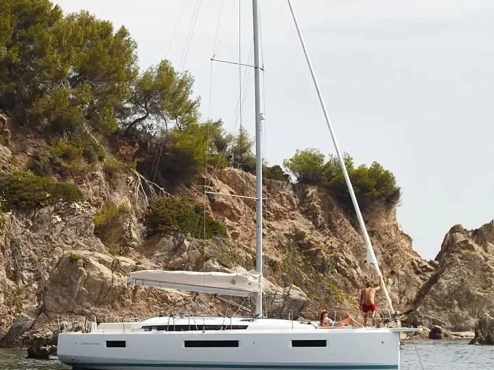 Wynajmij Żaglowiec z lub bez skippera Jeanneau w Bodrum