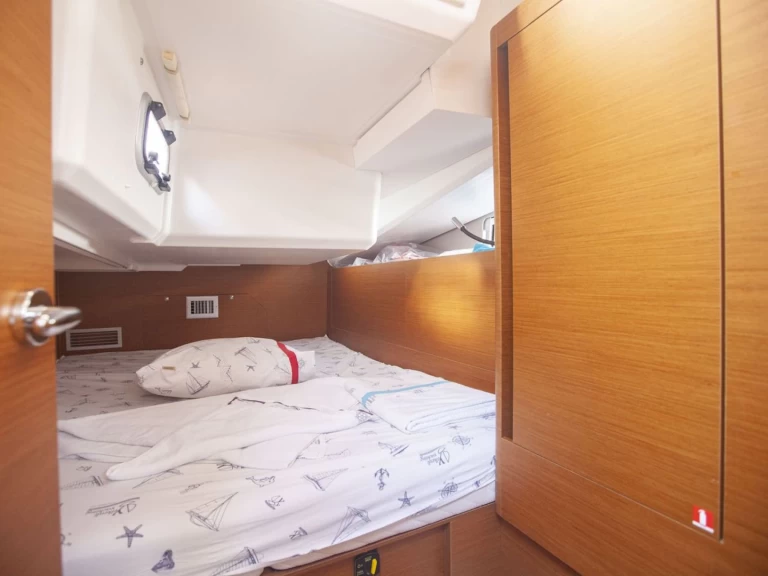 Wynajem łodzi Bodrum tanio Jeanneau