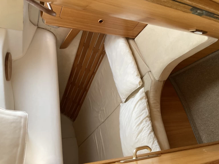 Wynajem Żaglowiec Kirie z patentem 