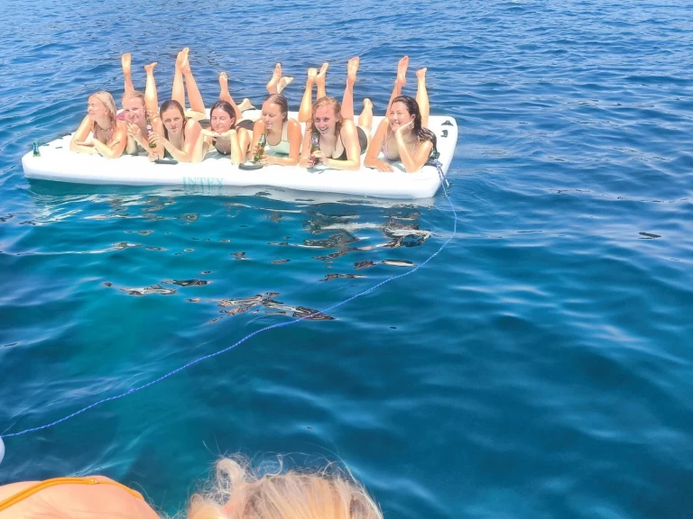 Wynajmij Bénéteau Flyer 7.7 SUNdeck w Cannes