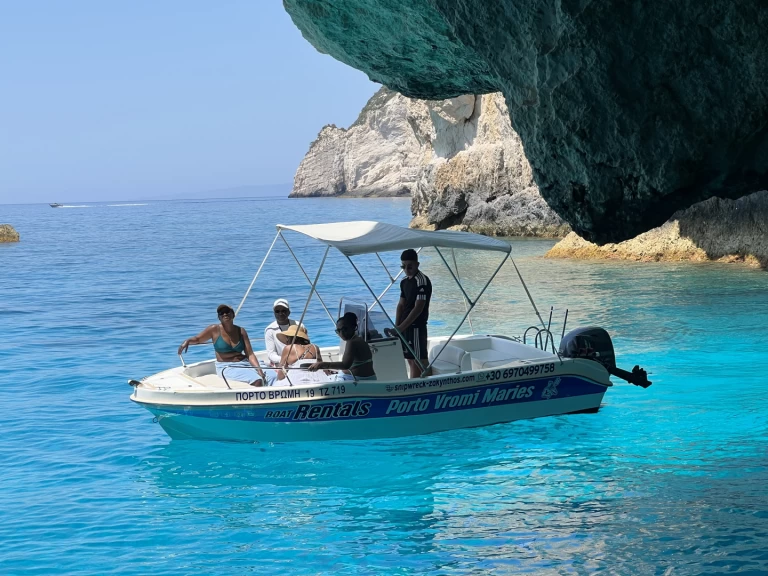 Wynajmij Motorówka z lub bez skippera Proteus w porto vromi