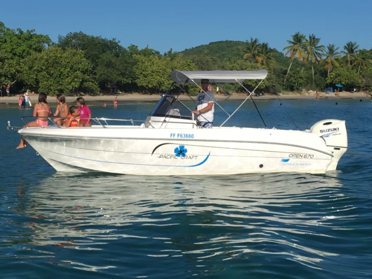 Wynajmij Pacific Craft Pacific Craft 670 Open w Le Marin