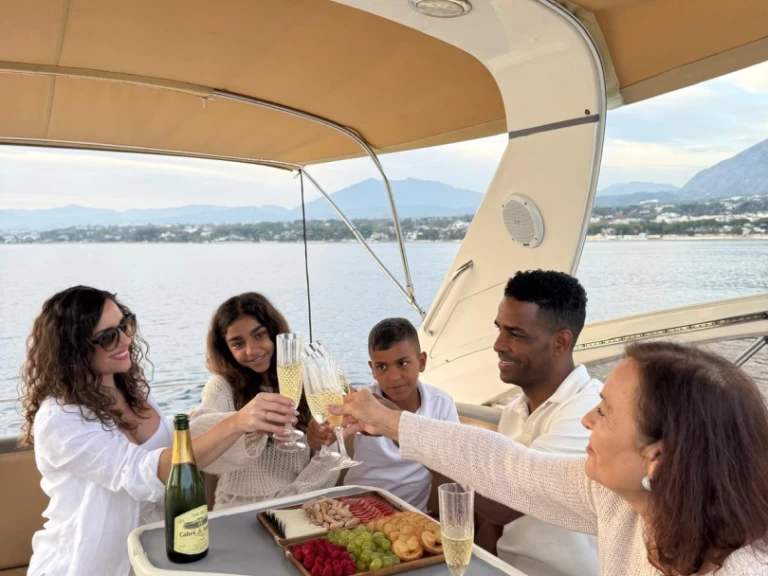 Wynajem Luksusowy jacht w Marbella - Princess v45