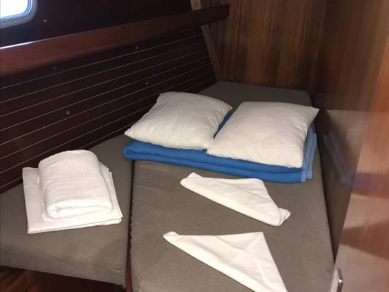 Wynajmij Elan Elan 45 w Vlycho