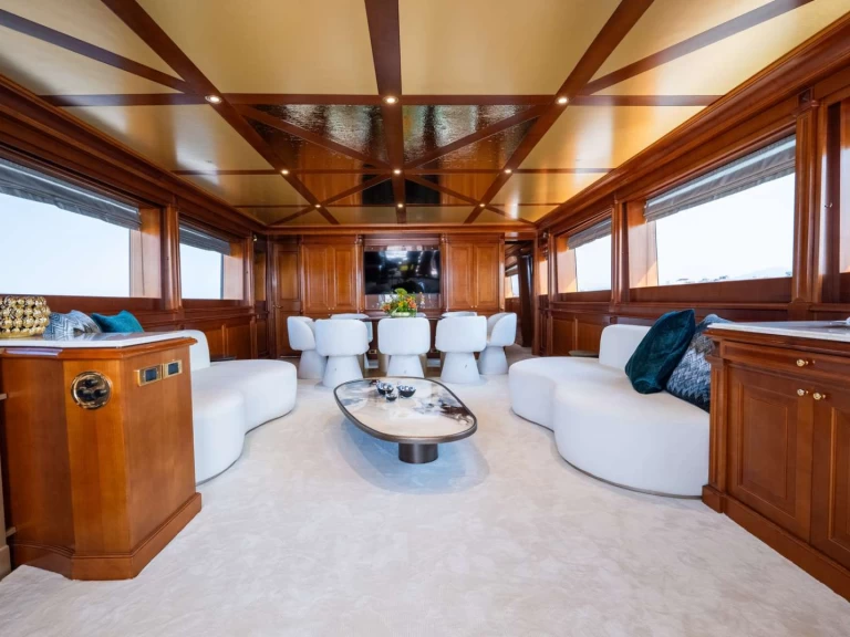 Wynajmij Baglietto AQUILA w Elliniko