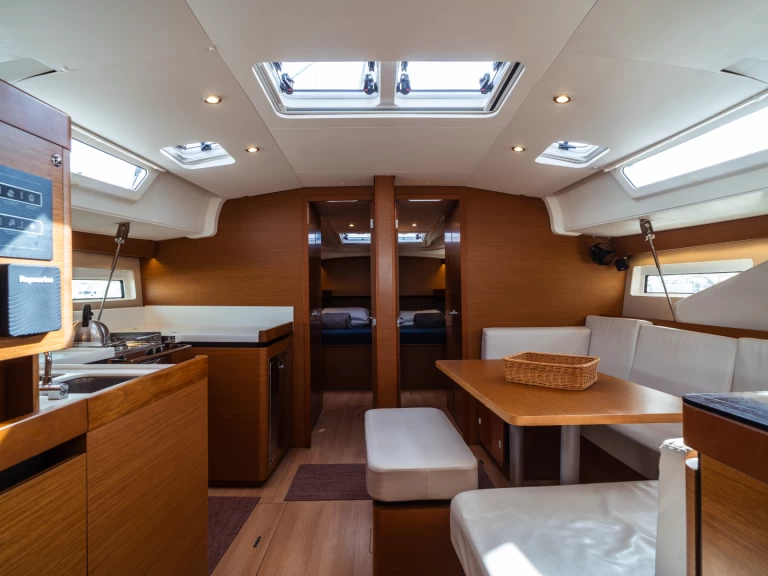 Żaglowiec do wynajmu w Olbia w najlepszej cenie