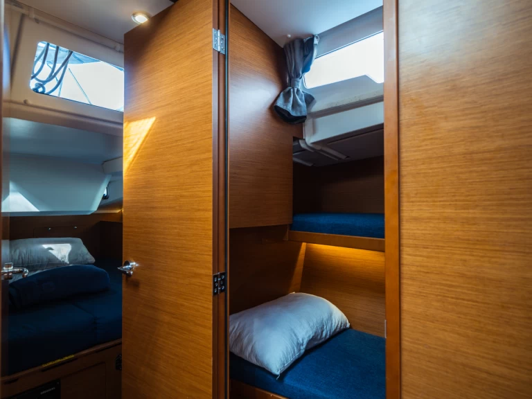 Wynajem łodzi Olbia tanio Sun Odyssey 490